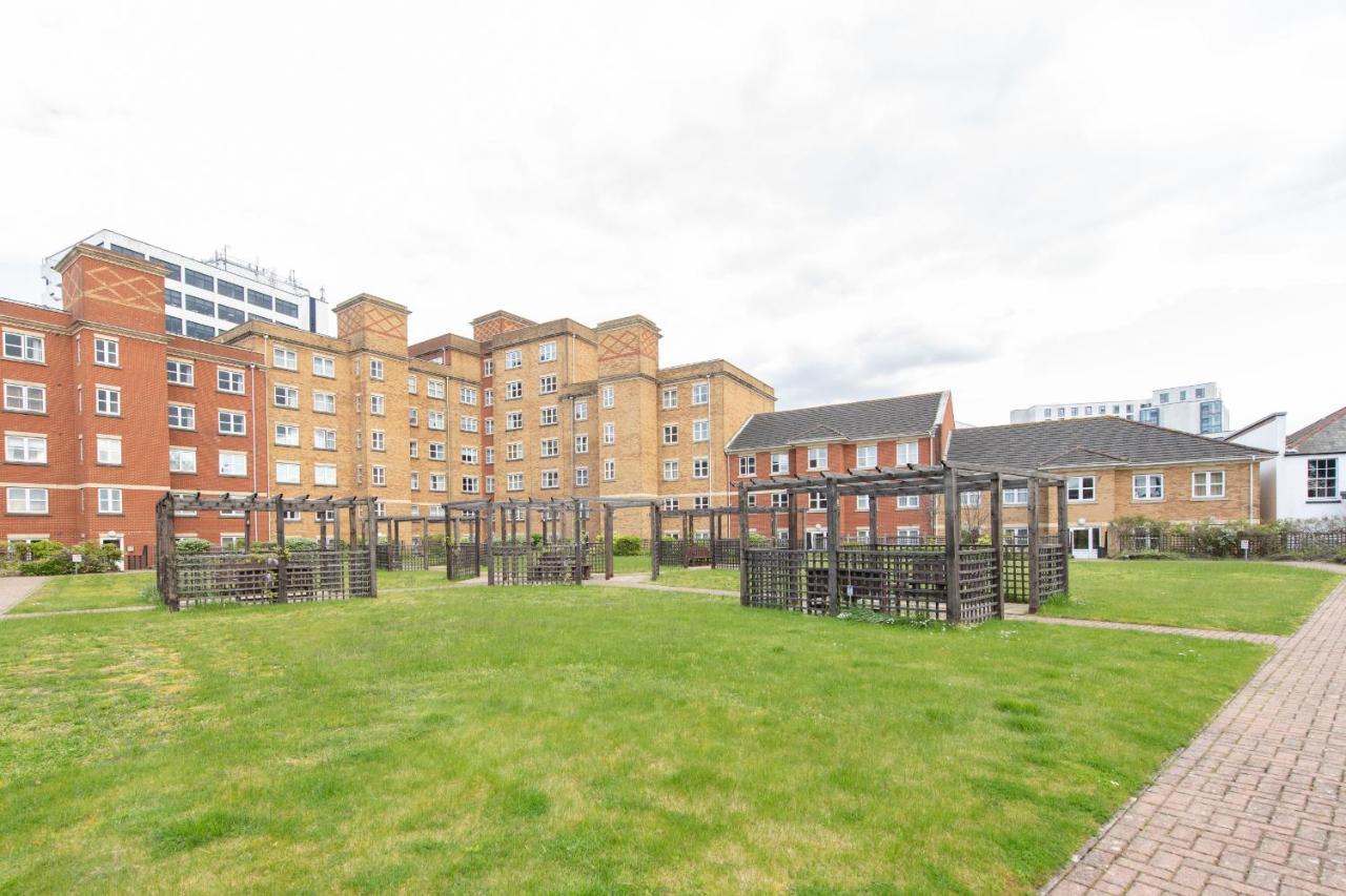 Escape The Matrix - 2 Bed Flat In City Centre With Free Parking Саутгемптон Екстер'єр фото